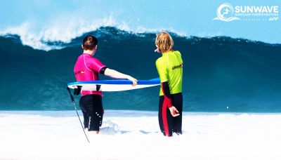 Surfen lernen Surfkurs Wellenreiten Surfschule Corralejo