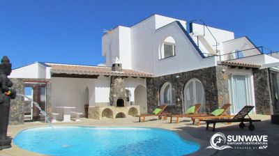 Surf Resort Corralejo,Pool,Inner courtyard BBQ and Villa
